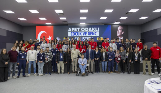 MERSİN BÜYÜKŞEHİR,  AFETLERE DİRENÇLİ MERSİN İÇİN ÇALIŞTAY DÜZENLEDİ