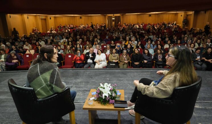 BÜYÜKŞEHİR’DEN KADINLARA; FİLM VE SÖYLEŞİ DESTEĞİ