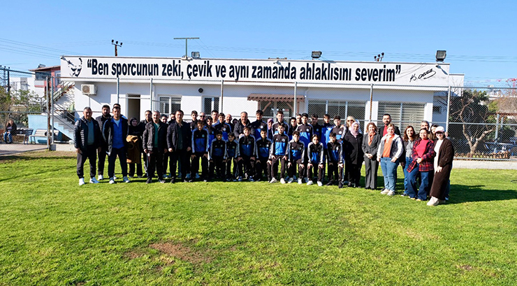 SEYHAN BELEDİYESPOR U-14 TAKIMI, ŞAMPİYONLUK İÇİN KONYA’YA UĞURLANDI