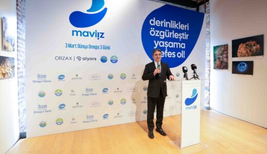 MAVİ İZ PROJESİYLE DENİZ KİRLİLİĞİNE SANAT DOKUNUŞU