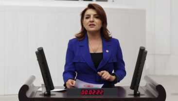 İŞSİZLİK DÜŞMÜYOR, GENÇLER İŞ ARAMAKTAN VAZGEÇİYOR!