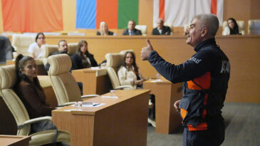 DEPREM GERÇEĞİNE KARŞI AFET BİLİNCİ: ÇUKUROVA BELEDİYESİ’NDE AFAD EĞİTİM SEMİNERİ