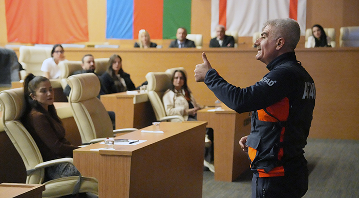 DEPREM GERÇEĞİNE KARŞI AFET BİLİNCİ: ÇUKUROVA BELEDİYESİ’NDE AFAD EĞİTİM SEMİNERİ