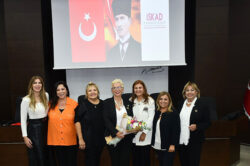 İŞKAD: “KADINLAR EKONOMİDE GÜÇLENDİKÇE TÜRKİYE GÜÇLENİR”