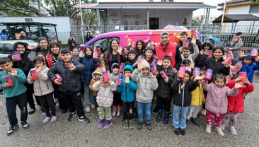 MERSİN BÜYÜKŞEHİR’DEN 13 İLÇEDE 60 BİN ÇOCUĞA BAYRAM HEDİYESİ