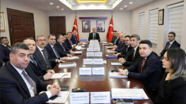 VALİ YAVUZ, VALİ YARDIMCILARI VE KAYMAKAMLARLA BİR ARAYA GELDİ