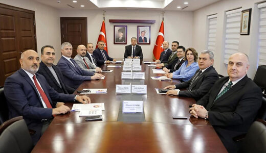 PORTAKAL ÇİÇEĞİ KARNAVALI İÇİN AYNI MASA ETRAFINDA BULUŞTULAR