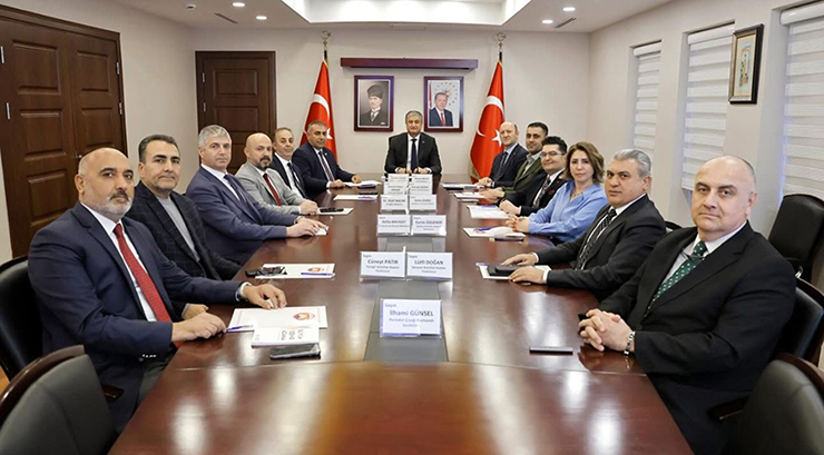 PORTAKAL ÇİÇEĞİ KARNAVALI İÇİN AYNI MASA ETRAFINDA BULUŞTULAR