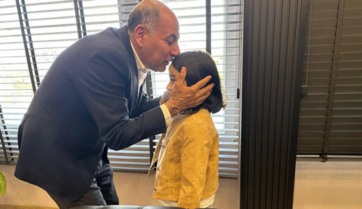 BAŞKAN ERDİNÇ ALTIOK: “BAYRAMIN EN GÜZEL YANI AYNI KALPTE BİRLEŞMEK”