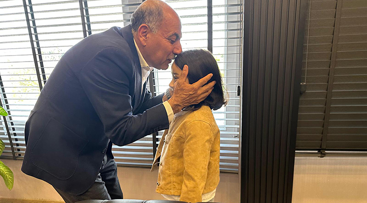 BAŞKAN ERDİNÇ ALTIOK: “BAYRAMIN EN GÜZEL YANI AYNI KALPTE BİRLEŞMEK”