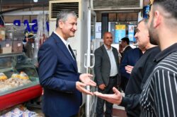 VALİ MUSTAFA YAVUZ KÜÇÜKDİKİLİ’DE ESNAF ZİYARETİNDE BULUNDU