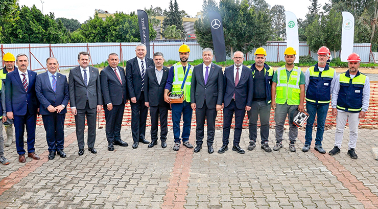 MERCEDES-BENZ TÜRK’TEN ÜNİVERSİTEYE HİZMET BİNASI VE KONUKEVİ KAZANDIRIYOR