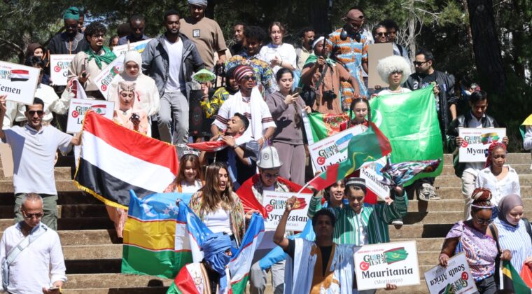 ÇUKUROVA ÜNİVERSİTESİNDE KÜLTÜRLERİN BULUŞMA NOKTASI: GLOBALFEST BAŞLADI