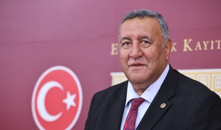 KUDUZDAN 3 FARKLI İL, 3 BÜYÜKBAŞ HAYVAN ÖLÜMÜ