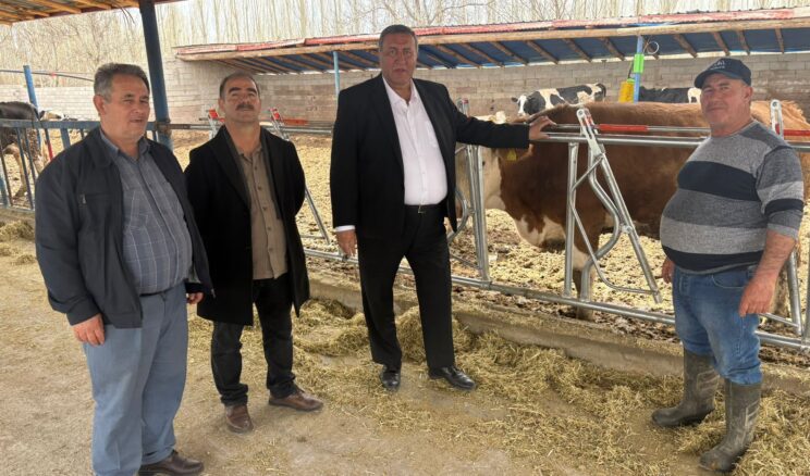 “ARTAN MALİYETLER SÜT ÜRETİCİSİNİ BİTİRİYOR”