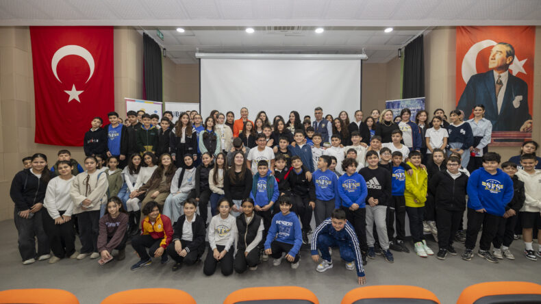 MERSİN BÜYÜKŞEHİR’DEN ÇOCUKLARA ‘SİBER GÜVENLİK’ EĞİTİMİ…