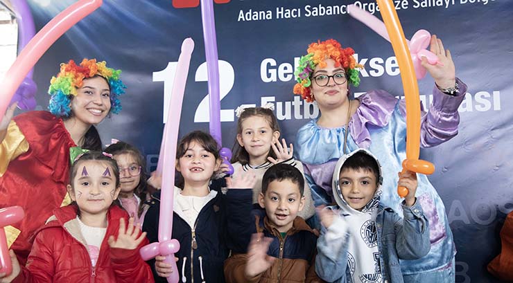 SAHADA MÜCADELE, TRİBÜNLERDE COŞKU VAR…