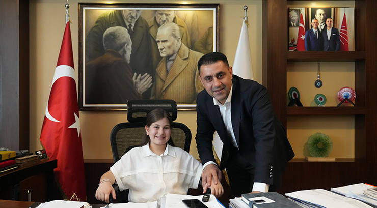 23 NİSAN’DA BAŞKANLIK MAKAMI ÇOCUKLARA EMANET EDİLDİ