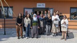 MERSİN BÜYÜKŞEHİR’DEN “HAMZABEYLİ KÖYÜMÜZ ATÖLYE”DE ÜRETİCİ KADINLARA “GIDA OKURYAZARLIĞI EĞİTİMİ”