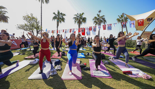 SPOR KENTİ MERSİN’DE BAHAR ENERJİSİ SAHİLE TAŞTI