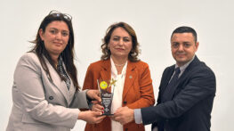 DR. MÜZEYYEN ŞEVKİN, HADIRLI’DA ASDA VAKFI SÖYLEŞİSİNİN KONUĞU OLDU