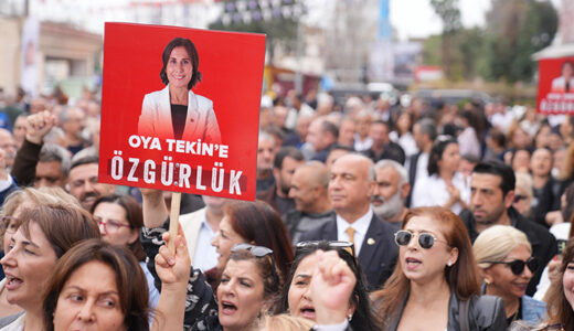 KADINLAR, “OYA TEKİN’E ÖZGÜRLÜK” DİYE HAYKIRDI…