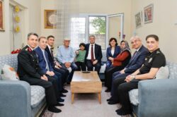 VALİMİZ SAYIN MUSTAFA YAVUZ ŞEHİT AİLELERİNE BAYRAM ZİYARETİNDE BULUNDU