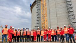 VALİ MUSTAFA YAVUZ, CEYHAN’DA STRATEJİK ENERJİ YATIRIMINI YERİNDE İNCELEDİ