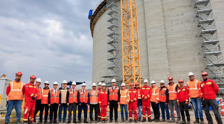 VALİ MUSTAFA YAVUZ, CEYHAN’DA STRATEJİK ENERJİ YATIRIMINI YERİNDE İNCELEDİ