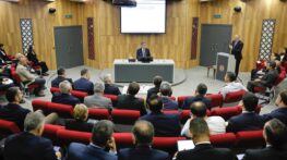 SASA POLYESTER SANAYİ A.Ş. YUMURTALIK ÖZEL ENDÜSTRİ BÖLGESİ BİLGİLENDİRME TOPLANTISI GERÇEKLEŞTİRİLDİ