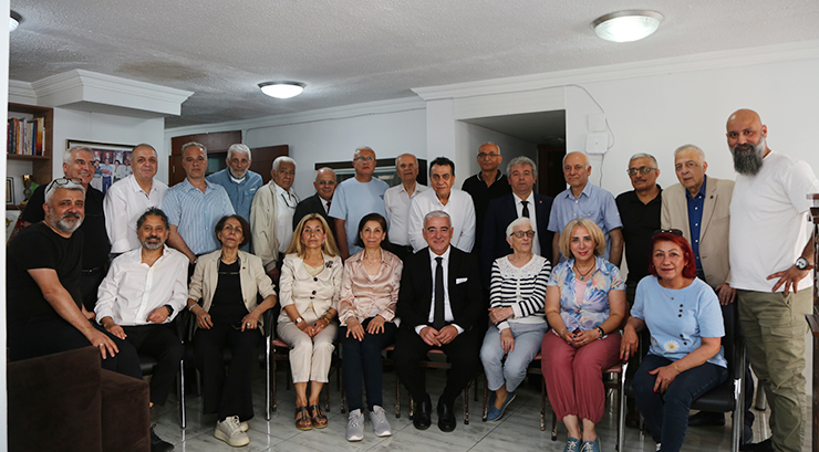 ADANALI GAZETECİLER BAYRAMLAŞTI