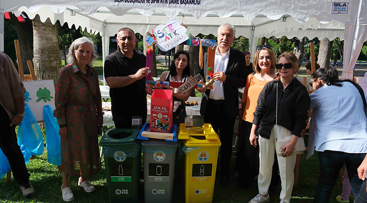 ADANA ÇOCUK FESTİVALİ’NDE ÇOCUKLARA SIFIR ATIK EĞİTİMİ…