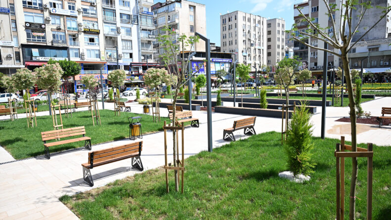MERSİN BÜYÜKŞEHİR’DEN KENT MERKEZİNE MODERN MEYDAN