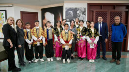 SEYHAN BELEDİYESİ HALK OYUNLARI EKİBİ BÖLGE BİRİNCİSİ OLDU