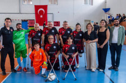 SEYHAN’DA ENGELLER DAYANIŞMAYLA AŞILIYOR