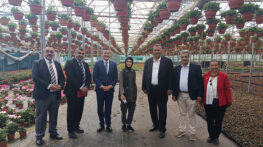 ANNELER GÜNÜ ÖNCESİ ÇİÇEKÇİLERDE YOĞUN MESAİ…