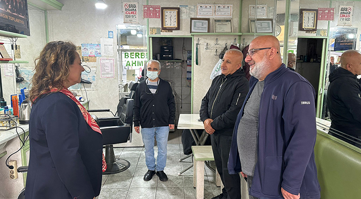 VATANDAŞ MÜZEYYEN ŞEVKİN’E DERT YANDI: “EMEKLİNİN KURBAN KESMESİ HAYÂL!”