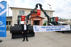 YÜREĞİR BELEDİYESİ ARAÇ FİLOSUNU GÜÇLENDİRMEYE DEVAM EDİYOR