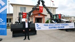 YÜREĞİR BELEDİYESİ ARAÇ FİLOSUNU GÜÇLENDİRMEYE DEVAM EDİYOR
