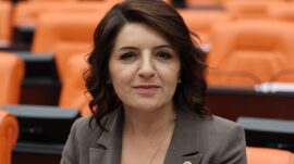 GÜLCAN KIŞ: “AÇLIK SINIRININ ALTINDA ÜCRETLE YAŞAM OLMAZ; TEMMUZ AYINDA ARA ZAM ARTIK ZORUNLULUKTUR”
