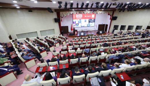 Ç.Ü BİLİM İLETİŞİMİ OFİSİ, YÖK’TE DÜZENLENEN GELECEĞİN MESLEKLERİ BULUŞMASINA KATILDI