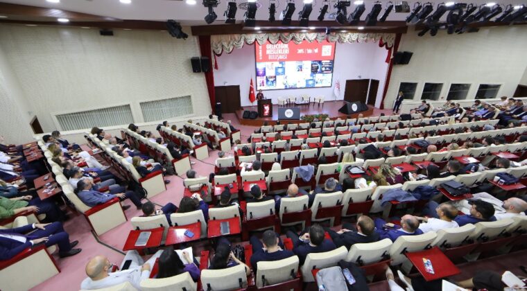 Ç.Ü BİLİM İLETİŞİMİ OFİSİ, YÖK’TE DÜZENLENEN GELECEĞİN MESLEKLERİ BULUŞMASINA KATILDI