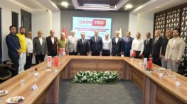 ADANA VALİSİ YAVUZ’DAN DAİMFED’E HAYIRLI OLSUN ZİYARETİ