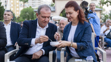SEÇER: “HER İNANÇ, ETNİK YAPI VE YAŞAM BİÇİMİ MERSİN’DE KARDEŞÇE YAŞIYOR”