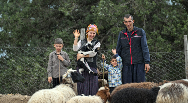 BÜYÜKŞEHİR’İN PROJESİYLE ÜRETİCİLER GELECEĞE GÜVENLE BAKIYOR