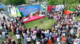 ULUSLARARASI OYUN GÜNÜ’NDE ÇOCUK ŞENLİĞİ DÜZENLENDİ