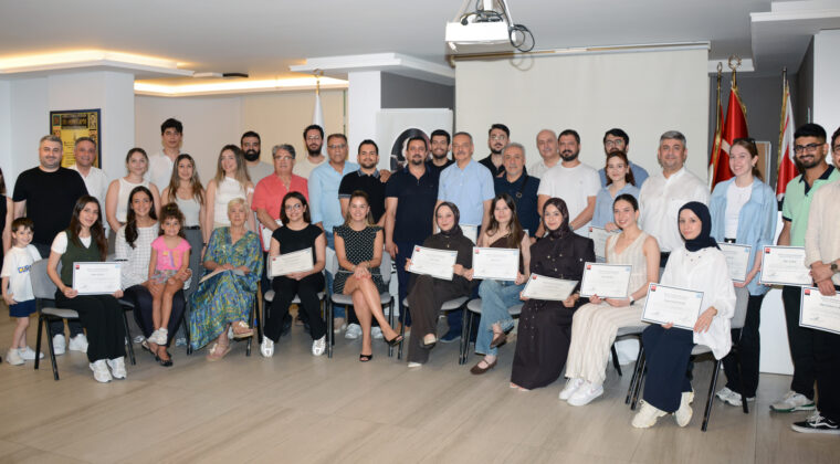 DENTAL MENTÖR PROGRAMI MEZUNLARINA SERTİFİKALARI VERİLDİ