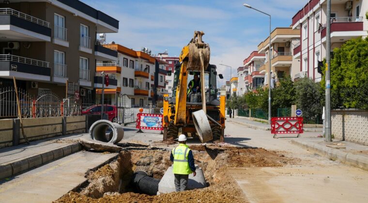 MESKİ ÇALIŞMALARIYLA KAVAKLI MAHALLESİ’NDE YAĞMURSUYU SORUNU TARİH OLDU