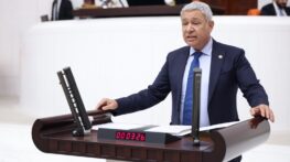 CHP’Lİ ORHAN SÜMER SAĞLIK ÇALIŞANLARININ MAĞDURİYETİNİ TBMM’YE TAŞIDI