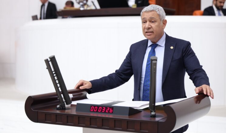 CHP’Lİ ORHAN SÜMER SAĞLIK ÇALIŞANLARININ MAĞDURİYETİNİ TBMM’YE TAŞIDI